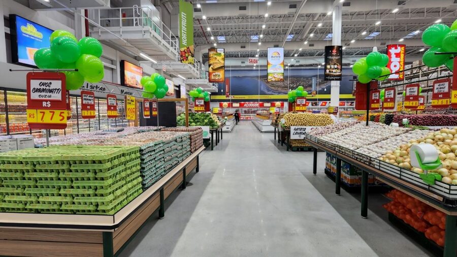 Supermercado Atacadista promove dia especial com três lojas funcionando durante 24 horas