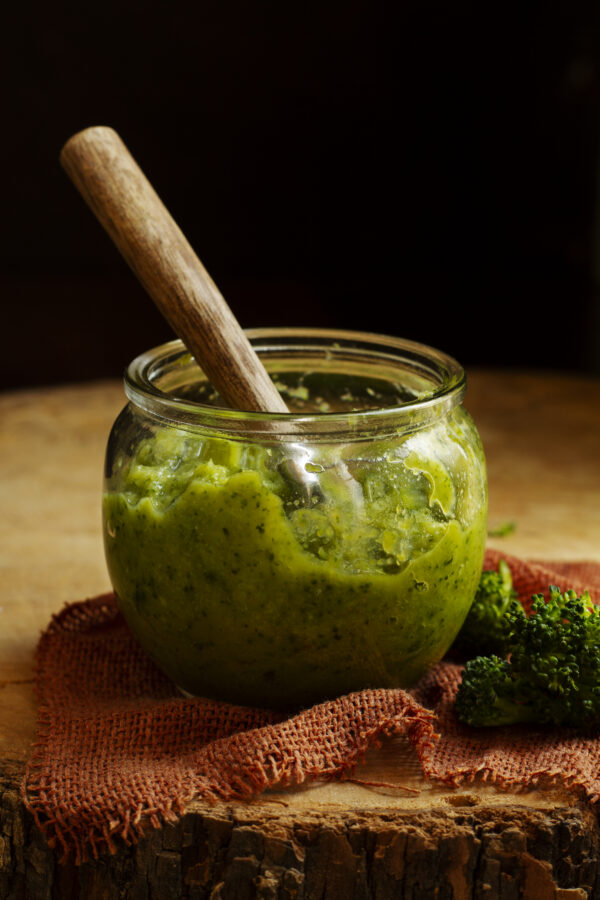 Pesto de Talos de Brócolis