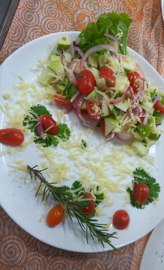 Salada Tropical Crocante