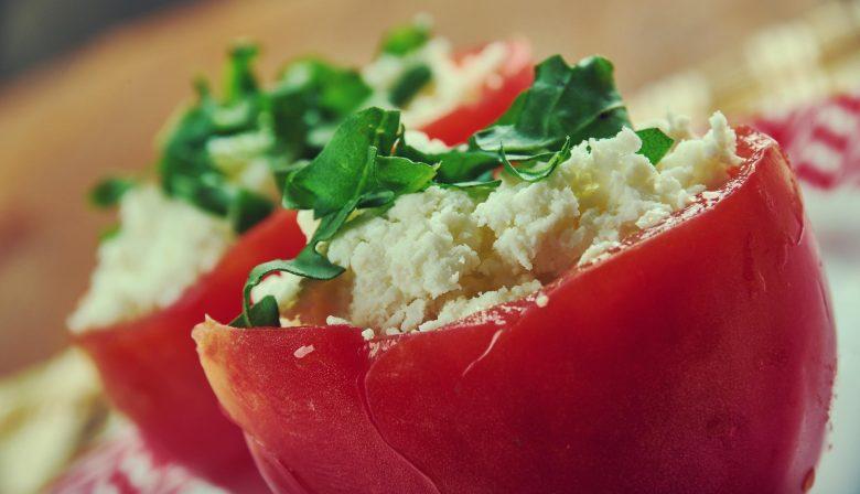 Tomate Recheado com Ricota